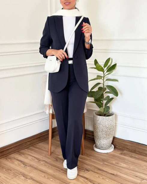 Rozinia Suit